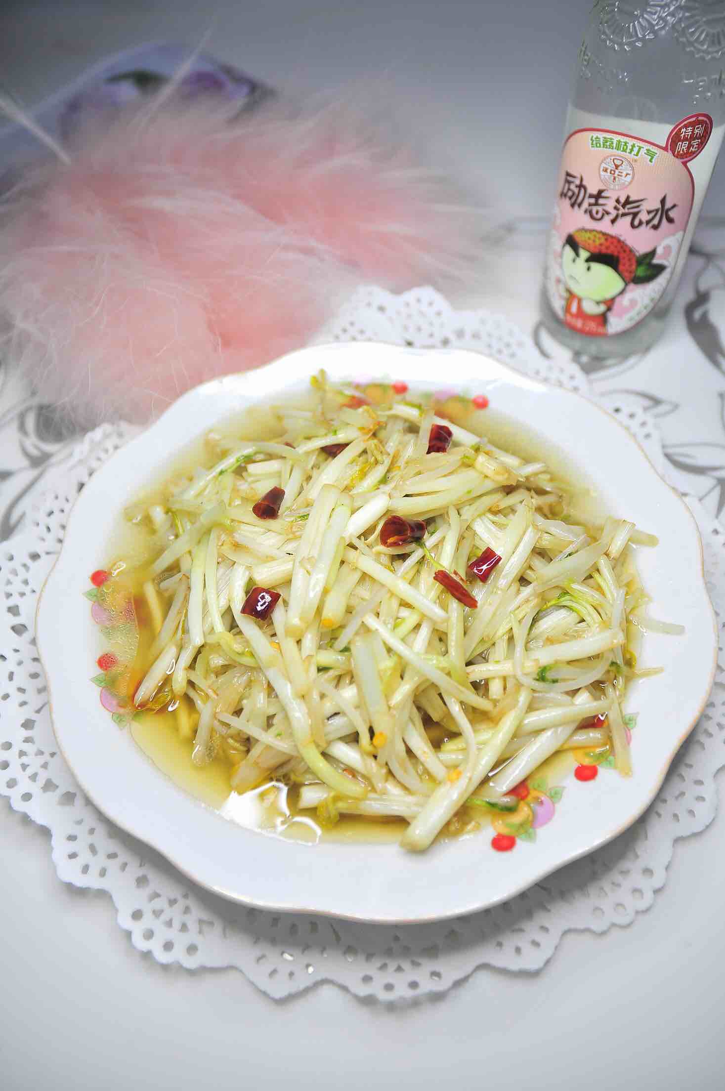豆芽炒白芹的做法-家常味炒菜谱-易网健康养生网 豆芽炒白芹的做法-家常味炒菜谱