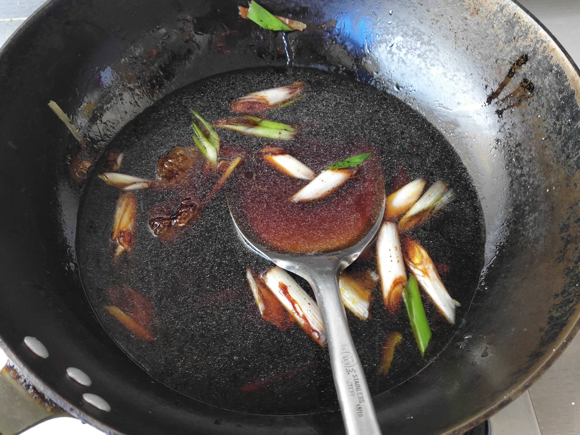 油面筋酿肉的做法-咸鲜味煮菜谱
