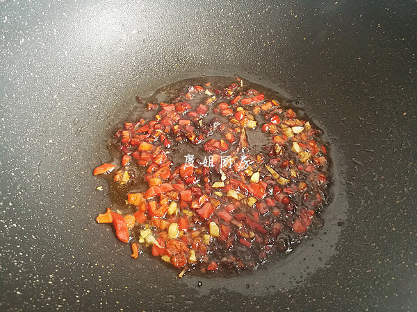 凉拌鱼腥草的做法-家常味拌菜谱