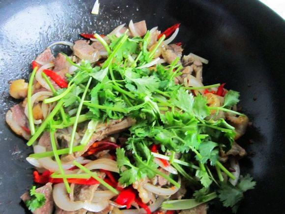 爆炒牛头肉的做法-香辣味炒菜谱