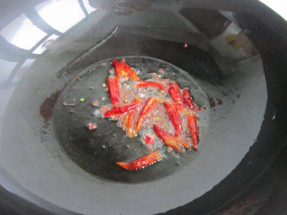 爆炒牛头肉的做法-香辣味炒菜谱