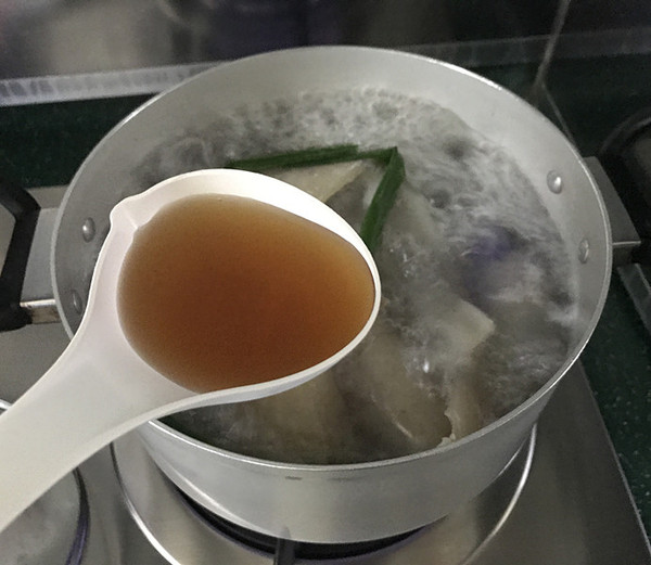 Q弹猪皮冻的做法-酸辣味冻菜谱