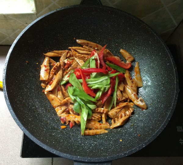 春笋炒瘦肉的做法-香辣味炒菜谱-易网健康养生网 春笋炒瘦肉的做法-香辣味炒菜谱