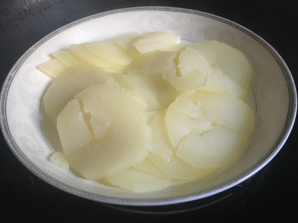 水晶土豆丸子的做法-家常味蒸菜谱