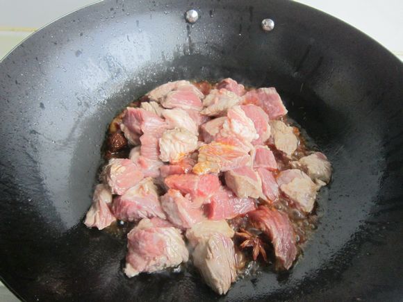 红烧牛肉的做法-家常味烧菜谱-易网健康养生网 红烧牛肉的做法-家常味烧菜谱