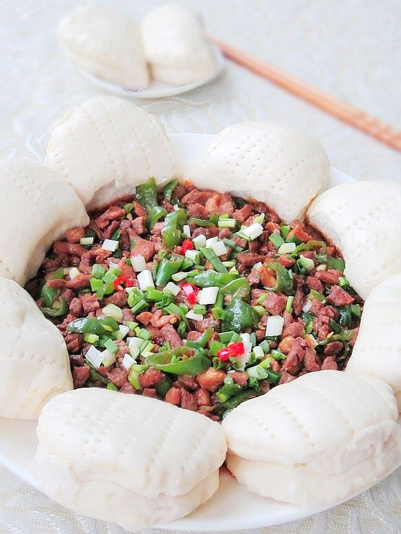 牛肉夹饼的做法-家常味炒菜谱