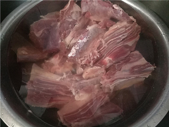 香辣卤牛肉的做法-香辣味卤菜谱-易网<a href=http://www.bryss.cn/ target=_blank class=infotextkey>健康养生</a>网 香辣卤牛肉的做法-香辣味卤菜谱