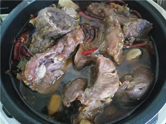 香辣卤牛肉的做法-香辣味卤菜谱-易网健康养生网 香辣卤牛肉的做法-香辣味卤菜谱