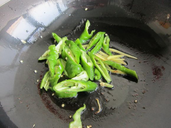 橙子皮炒肉丝的做法-家常味炒菜谱