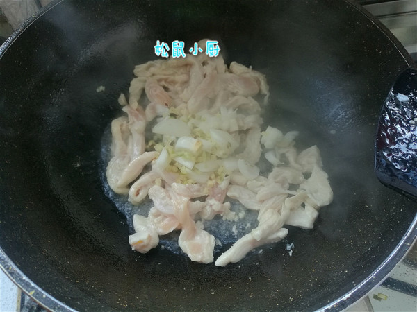雪菜鸡丝面的做法-家常味煮菜谱