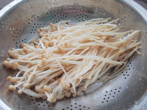 金针菇黑木耳炒肉丝的做法-咸鲜味炒菜谱