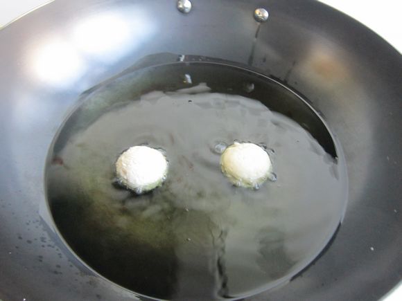 豆腐肉丸的做法-家常味炸菜谱-易网健康养生网 豆腐肉丸的做法-家常味炸菜谱