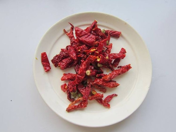 香辣酸菜肉片的做法-香辣味煮菜谱-易网健康养生网 香辣酸菜肉片的做法-香辣味煮菜谱