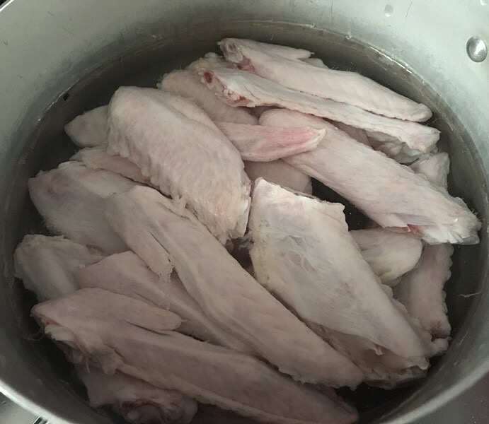 鹌鹑蛋卤鸭四件的做法-咸鲜味卤菜谱-易网健康养生网 鹌鹑蛋卤鸭四件的做法-咸鲜味卤菜谱