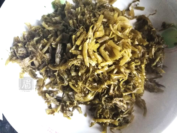 雪菜豆瓣的做法-咸鲜味炒菜谱