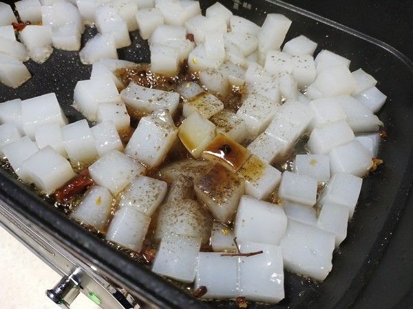 麻辣炒凉粉的做法-麻辣味炒菜谱