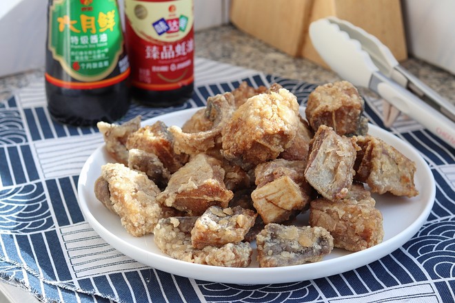 香酥老板鱼的做法-家常味炸菜谱
