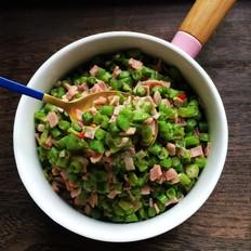 火腿肉炒豆角末的做法-家常味炒菜谱
