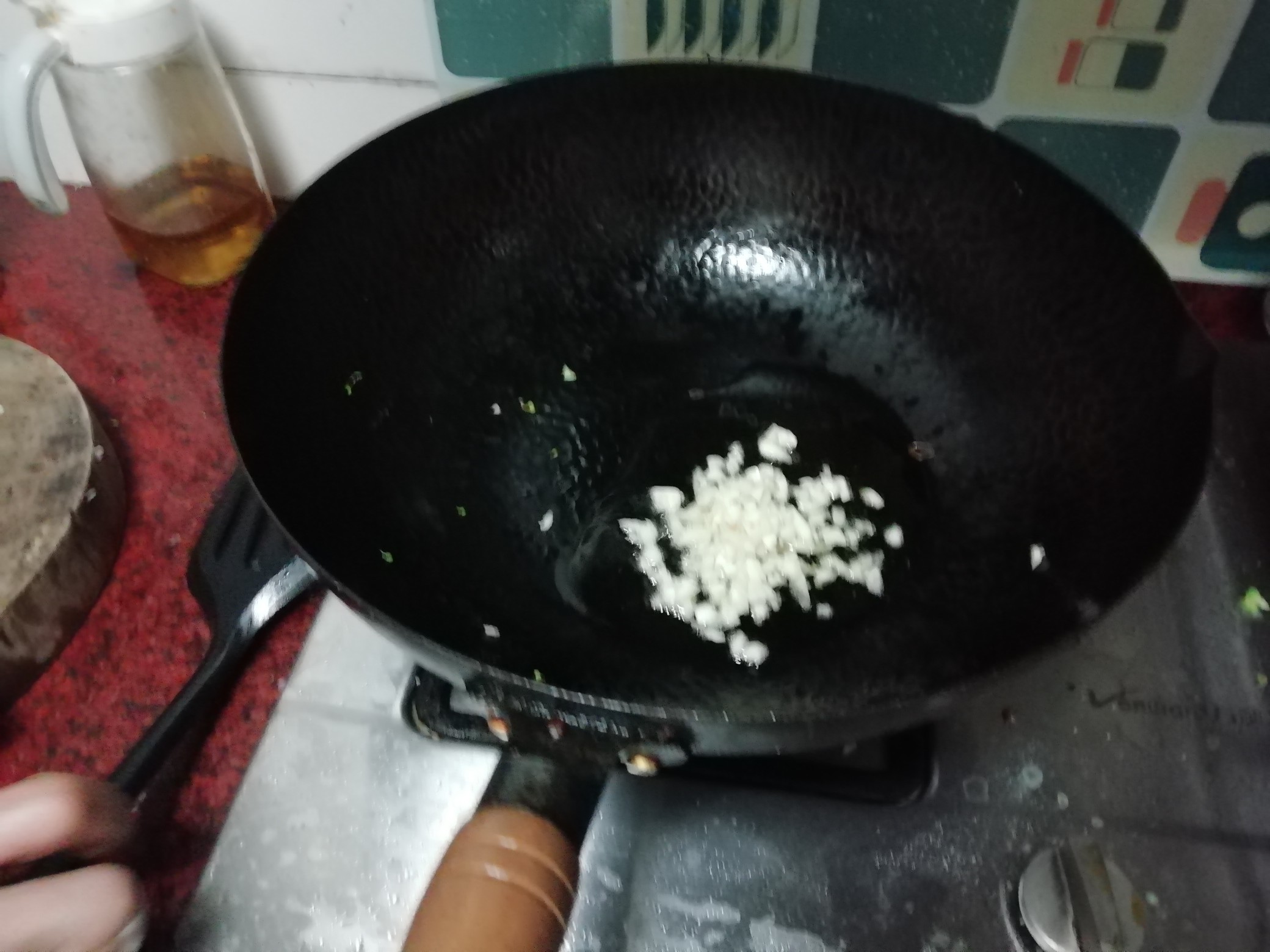 浇汁西兰花的做法-家常味煮菜谱