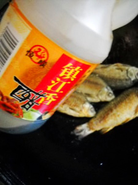 萝卜炖鲫鱼的做法-咸鲜味炖菜谱