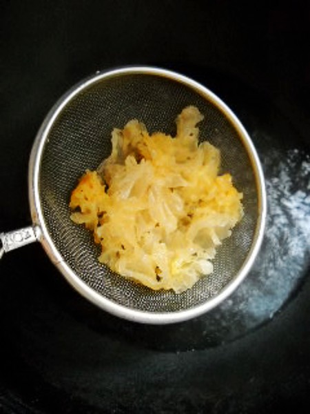 兰花双耳炒蛋的做法-家常味炒菜谱