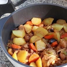 酱香土豆炖鸡的做法-家常味炖菜谱