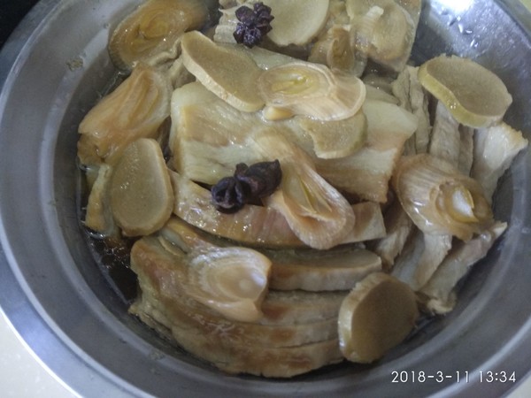 扣五花肉的做法-家常味其它工艺菜谱