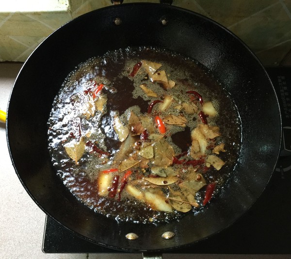 香卤猪耳的做法-酱香味卤菜谱-易网健康养生网 香卤猪耳的做法-酱香味卤菜谱