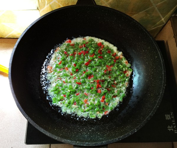 豆角煎鸡蛋的做法-家常味煎菜谱