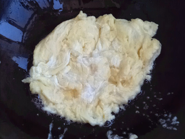 黄瓜洋葱炒鸡蛋的做法-咸鲜味炒菜谱