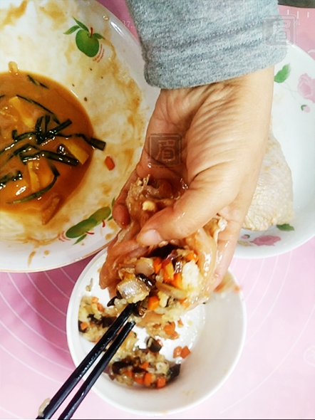 鸡腿包饭的做法-咸鲜味烘焙菜谱-易网健康养生网 鸡腿包饭的做法-咸鲜味烘焙菜谱