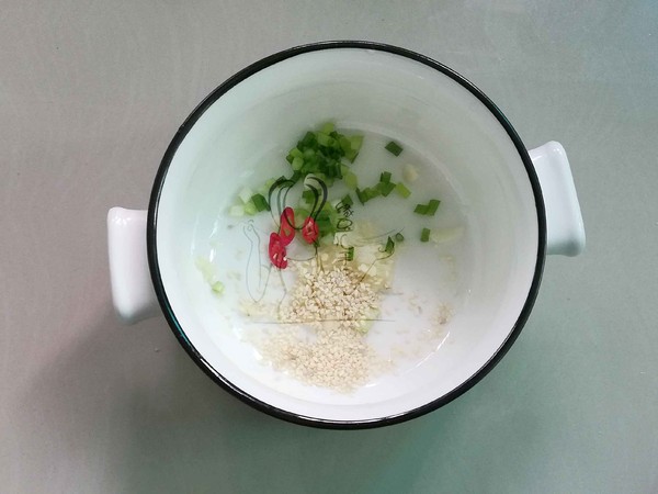 酸汤鱼丸乌冬面的做法-酸辣味煮菜谱