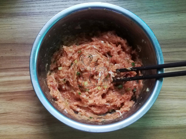 鸡肉丸子的做法-麻辣味煎菜谱
