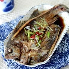 清蒸海鲈鱼的做法-咸鲜味蒸菜谱
