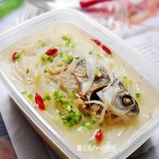 萝卜丝炖野鲫鱼的做法-家常味炖菜谱