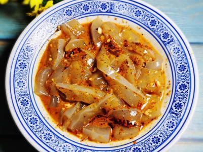 红薯凉粉的做法-酸辣味煮菜谱