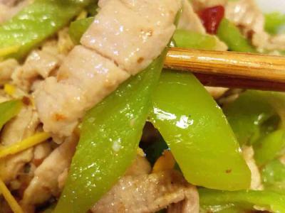 青椒小炒肉的做法-家常味炒菜谱