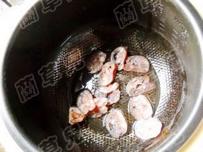 菇耳冻豆腐的做法-咸鲜味炖菜谱