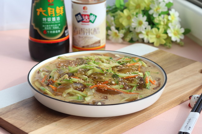 凉拌凉粉的做法-家常味拌菜谱-易网健康养生网 凉拌凉粉的做法-家常味拌菜谱