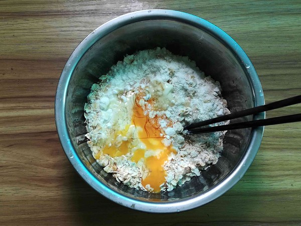 酸青瓜午餐肉卷饼的做法-家常味煎菜谱