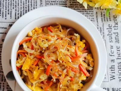 包菜粉丝炒鸡蛋的做法-咸鲜味炒菜谱