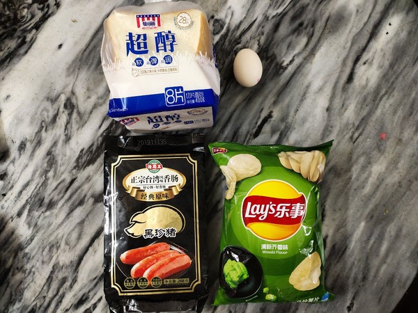 网红香肠卷蒸烤箱版的做法-咸鲜味烤菜谱-易网<a href=http://www.bryss.cn/ target=_blank class=infotextkey>健康养生</a>网 网红香肠卷蒸烤箱版的做法-咸鲜味烤菜谱