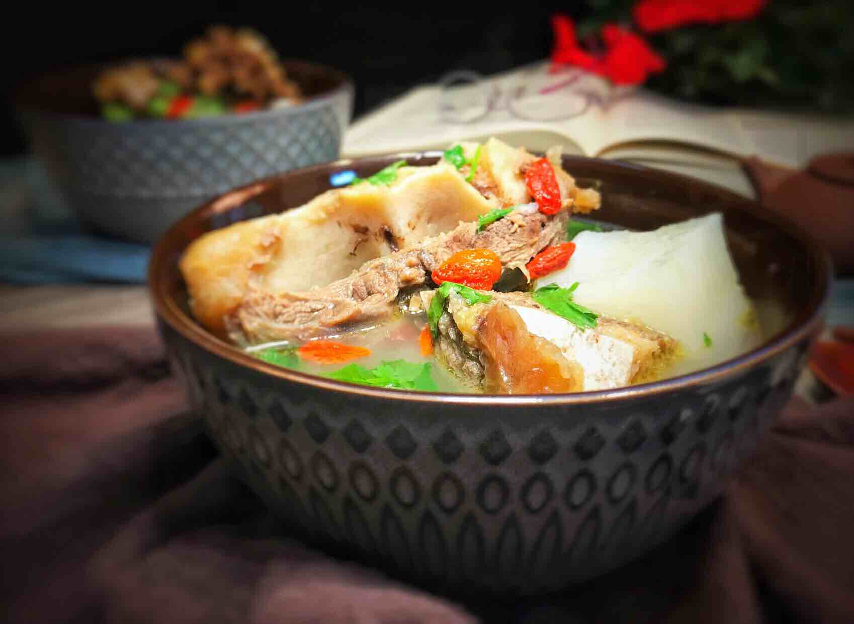 牛尾骨炖萝卜的做法-家常味炖菜谱-易网健康养生网 牛尾骨炖萝卜的做法-家常味炖菜谱