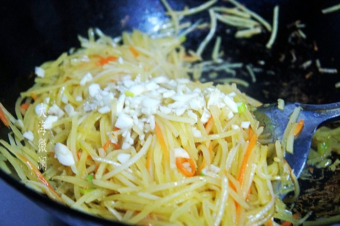 素炒土豆丝的做法-家常味炒菜谱-易网健康养生网 素炒土豆丝的做法-家常味炒菜谱