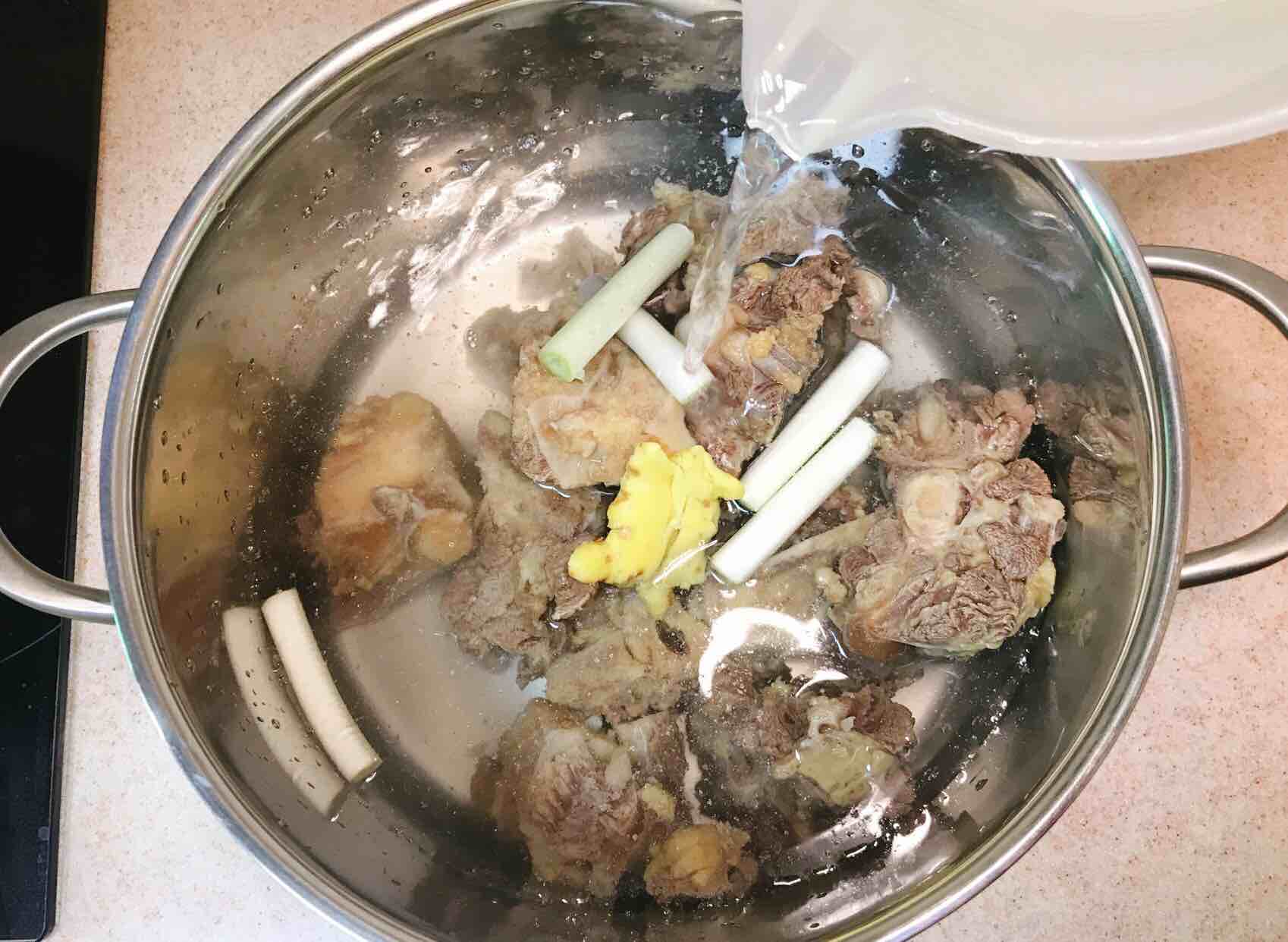 牛尾骨炖萝卜的做法-家常味炖菜谱-易网健康养生网 牛尾骨炖萝卜的做法-家常味炖菜谱