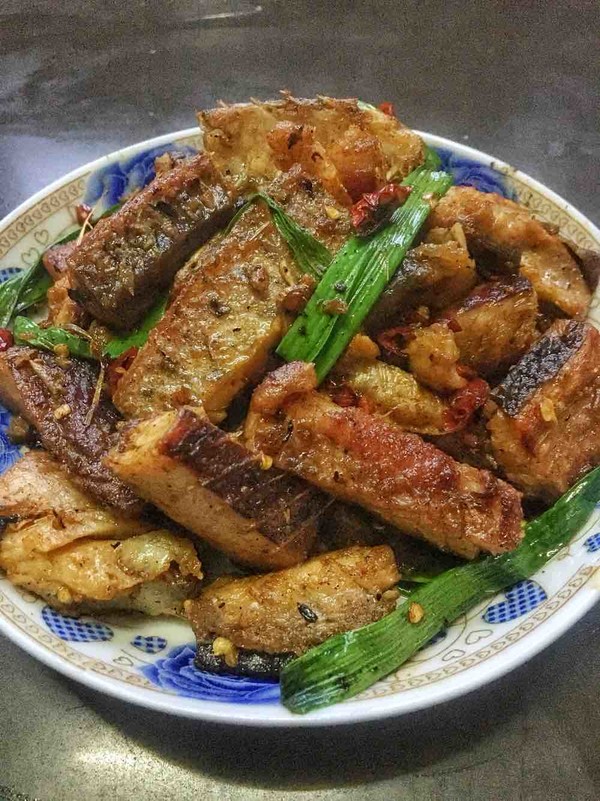 红烧鱤鱼的做法-香辣味烧菜谱