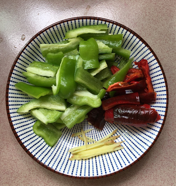 紫苏煎鸡蛋的做法-家常味煎菜谱