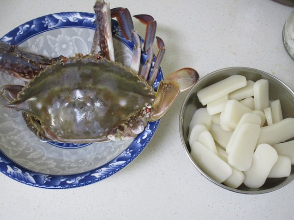 梭子蟹炒年糕的做法-咸鲜味炒菜谱-易网<a href=http://www.bryss.cn/ target=_blank class=infotextkey>健康养生</a>网 梭子蟹炒年糕的做法-咸鲜味炒菜谱