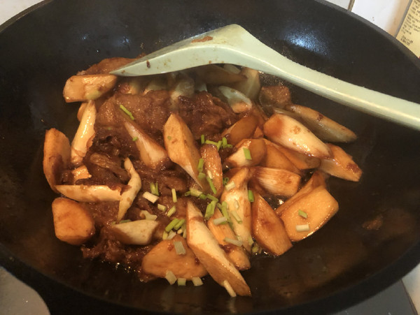 糖醋面筋茭白的做法-酸甜味炒菜谱