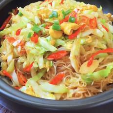 圆白菜炒粉丝的做法-家常味炒菜谱